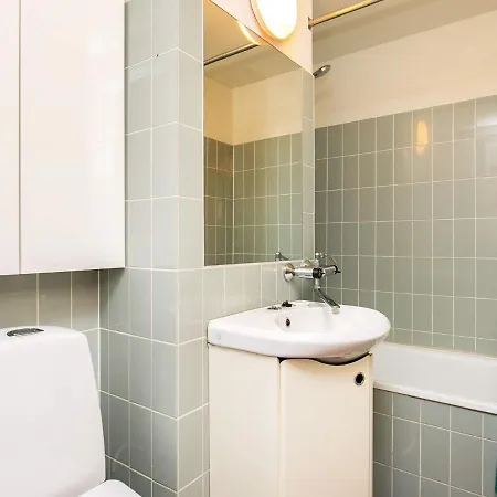Apartment 4 Person Holiday On A In