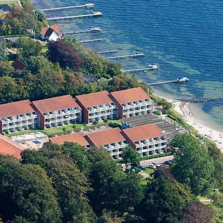 4 Person Holiday On A In Apartament *